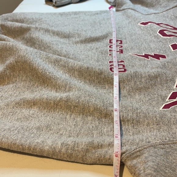 Harry Potter-‘Potter Est. 1980’ Graphic Crewneck Heathered Gray Sweatshirt Sz Sm - Picture 7 of 8